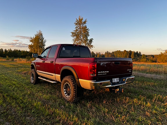 Dodge RAM 3500 6 of 8