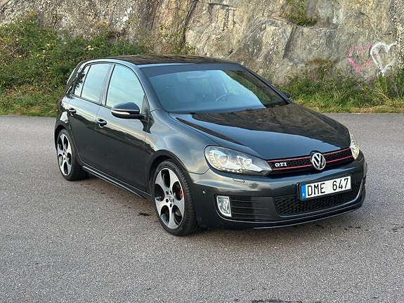 Volkswagen Golf VI 2 of 19