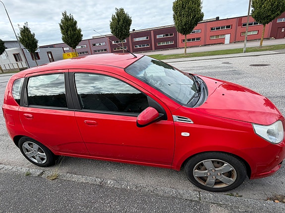 Chevrolet Aveo 4 of 7