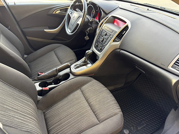 Opel Astra 7 of 9