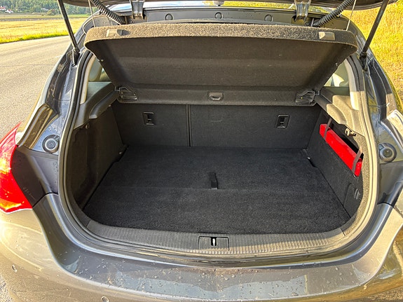 Opel Astra 9 of 9