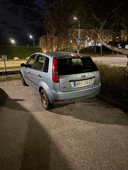 Ford Fiesta 2 of 2