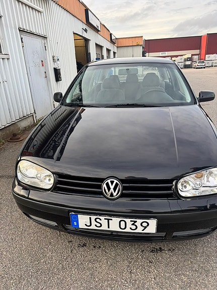 Volkswagen Golf IV 2 of 4