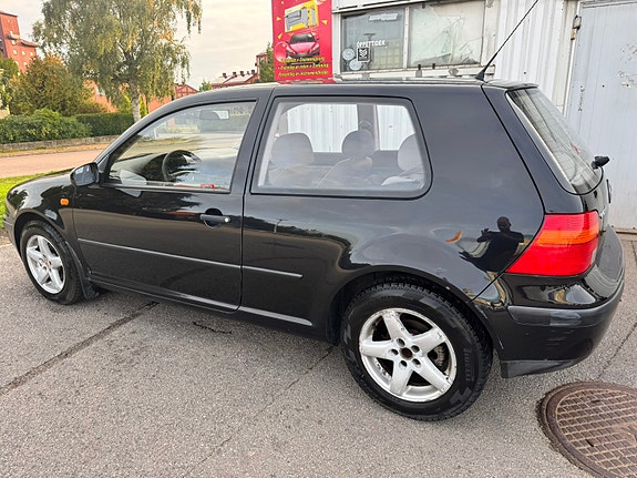 Volkswagen Golf IV 3 of 4