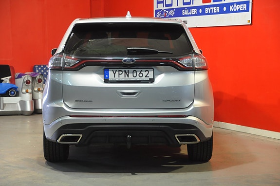 Ford Edge 4 of 26
