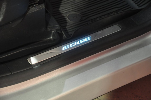 Ford Edge 17 of 26
