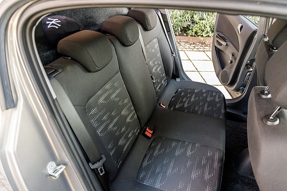 Opel Corsa 4 of 5