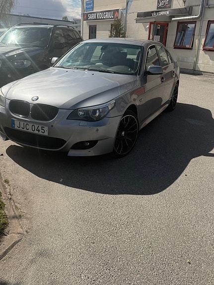 BMW 530xd 4 of 9