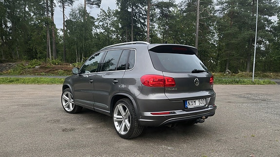 Volkswagen Tiguan 2 of 8