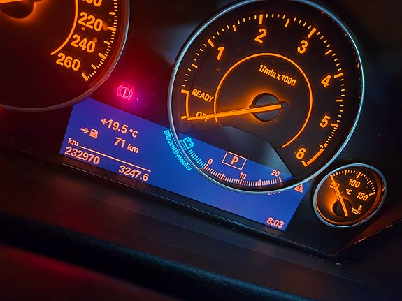 BMW 318d 14 of 14