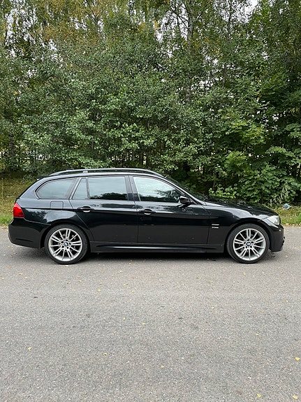 BMW 320d 3 of 9