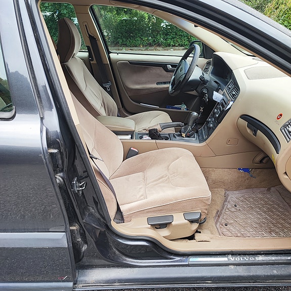 Volvo V70 5 of 8