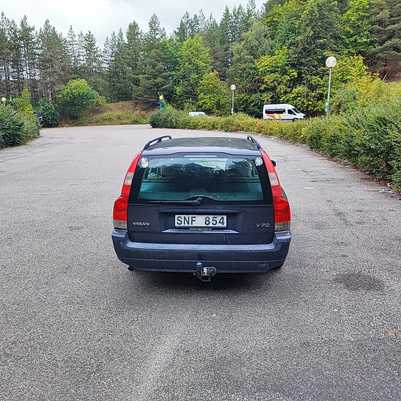 Volvo V70 4 of 8