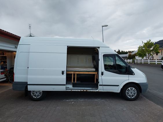 Ford Transit 9 of 10