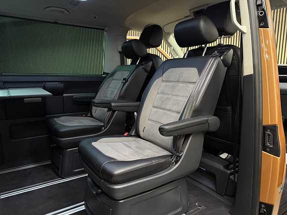 Volkswagen Multivan 21 of 30