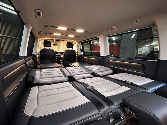 Volkswagen Multivan 3 of 30