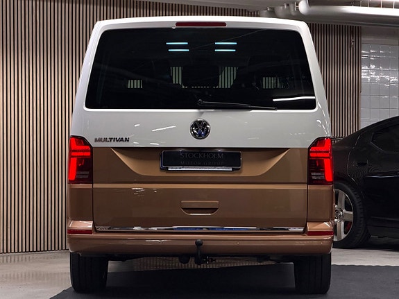 Volkswagen Multivan 16 of 30
