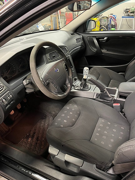 Volvo V70 5 of 6