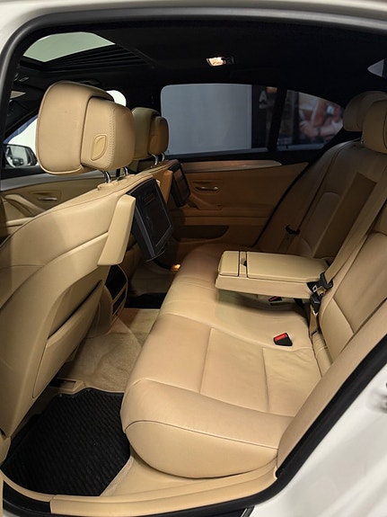 BMW 530d 24 of 25