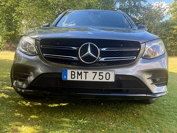 Mercedes-Benz GLC250 d 2 of 30