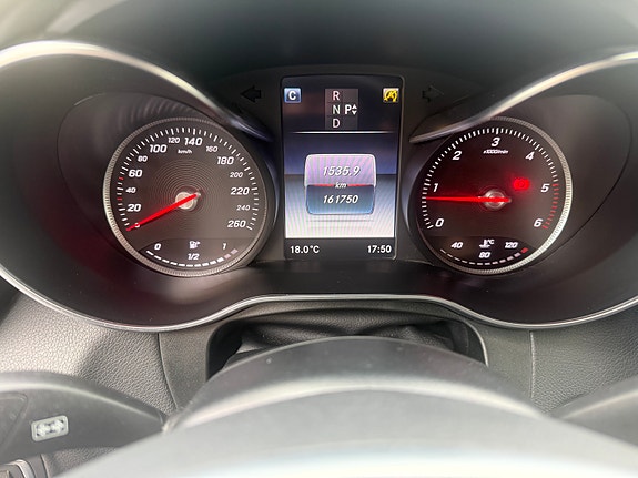 Mercedes-Benz GLC250 d 26 of 30
