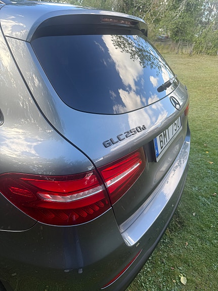 Mercedes-Benz GLC250 d 5 of 30