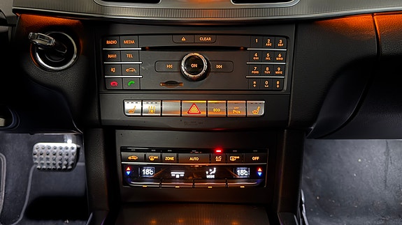 Mercedes-Benz E350 7 of 8