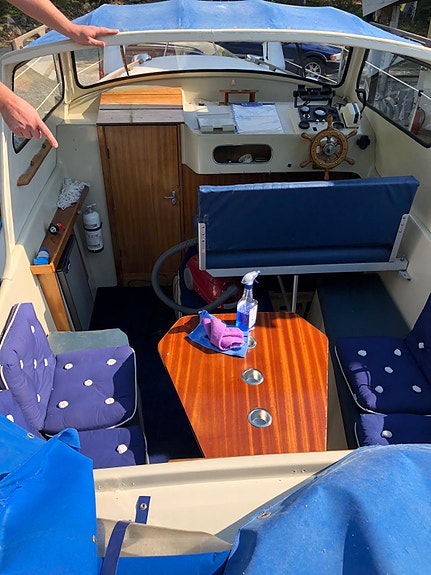 Albin 25 Deluxe – klassisk familjebåt med 4 kojplatser 3 of 6