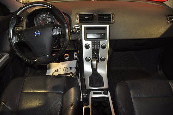 Volvo V50 5 of 21