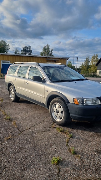 Volvo XC70 3 of 13