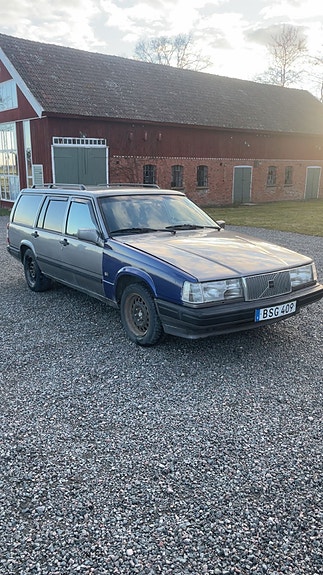 Volvo 940 2 of 5