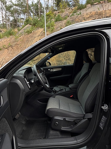 Volvo XC40 8 of 8