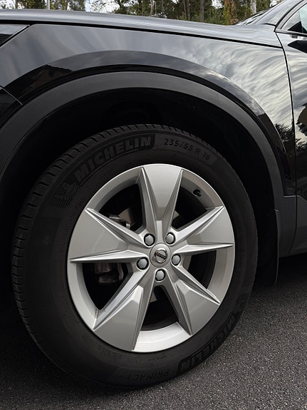Volvo XC40 7 of 8