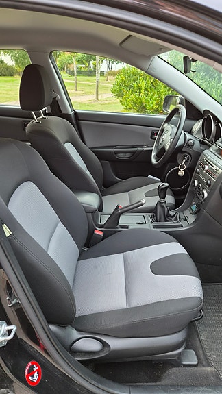 Mazda 3 5 of 6
