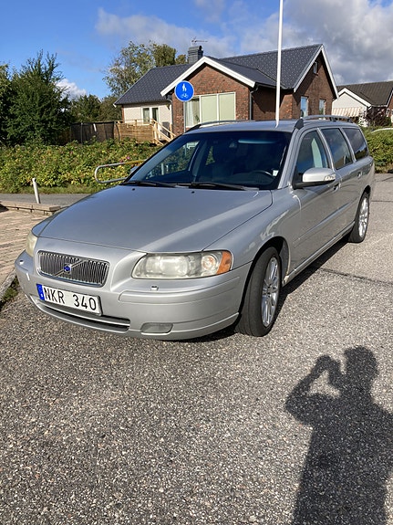Volvo V70 4 of 5