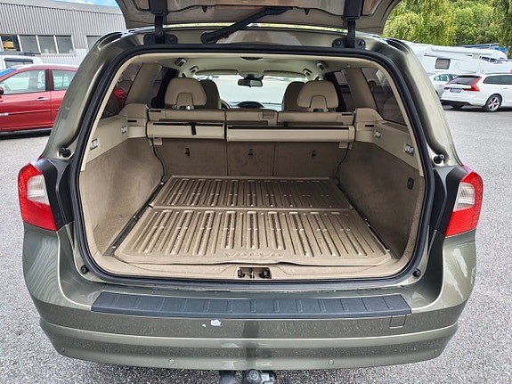 Volvo V70 19 of 25