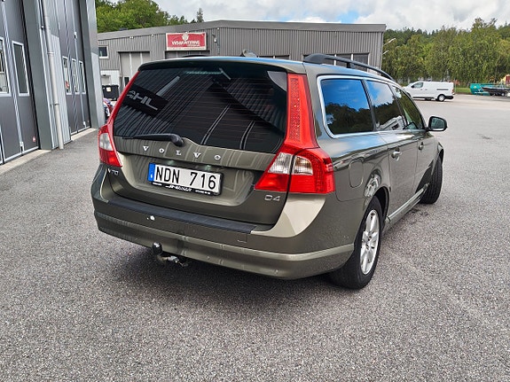Volvo V70 6 of 25