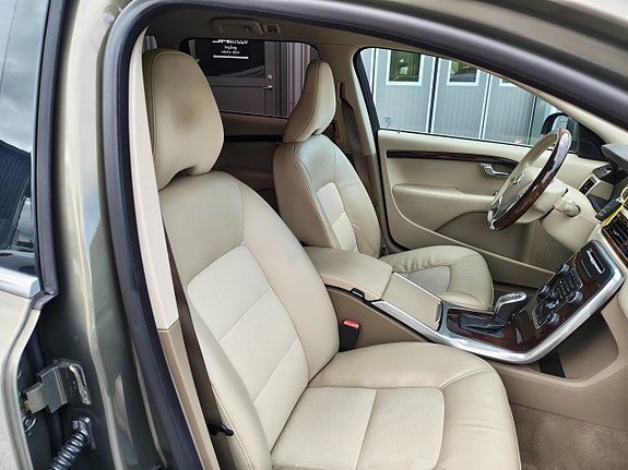 Volvo V70 24 of 25