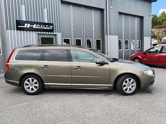 Volvo V70 4 of 25