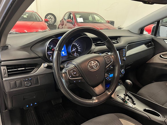 Toyota Avensis 7 of 13