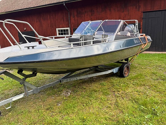 BUSTER XXL -2004 – YAMAHA F150 – HÖSTPRIS