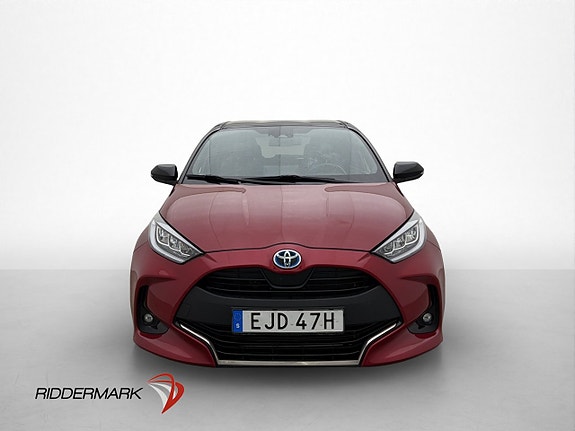 Toyota Yaris 2 of 27