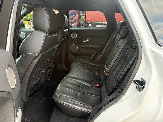 Land Rover Range Rover Evoque 13 of 16