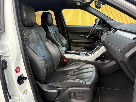 Land Rover Range Rover Evoque 12 of 16
