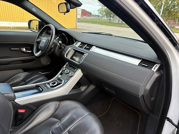 Land Rover Range Rover Evoque 11 of 16