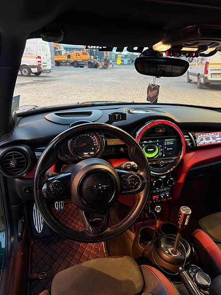 MINI John Cooper Works 14 of 19