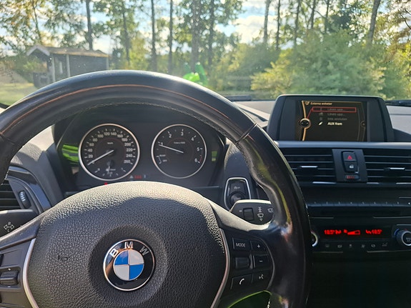 BMW 118d 3 of 4
