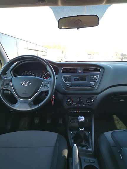Hyundai i20 5 of 8