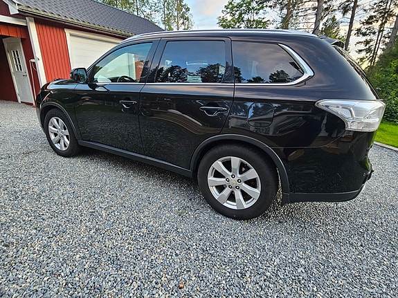 Mitsubishi Outlander 5 of 6