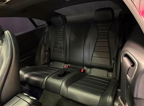 Mercedes-Benz E220 d 6 of 8